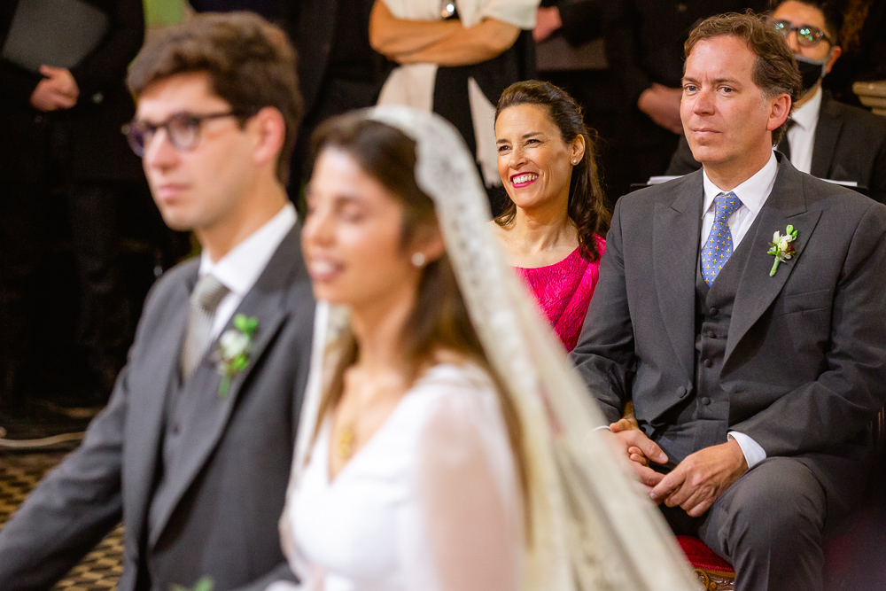 fotografo de casamiento en mendoza en la iglesia de loreto