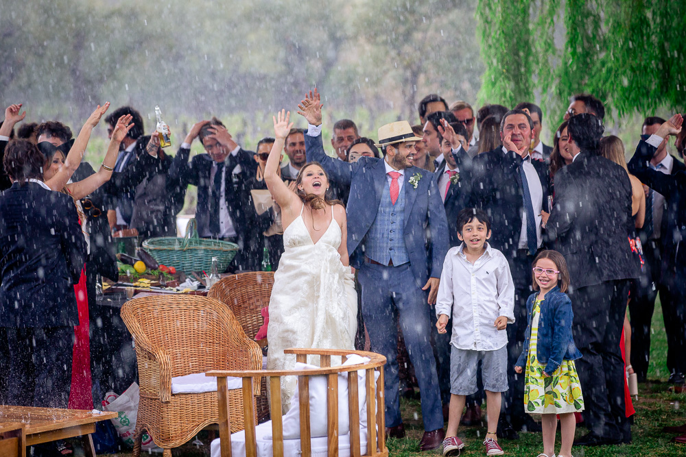 tormenta de lluvia en la boda 